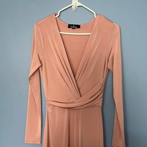 Maxi dress, washed but never worn. Way too long for me, I’m 5’1”